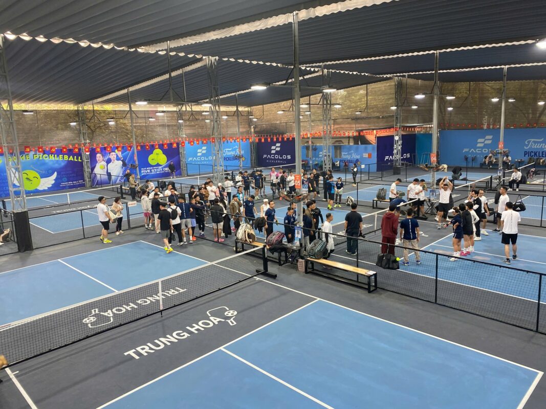 Pickleball Trung Hòa – Sân pickleball trung tâm Cầu Giấy, đặt sân dễ – chơi đã mê